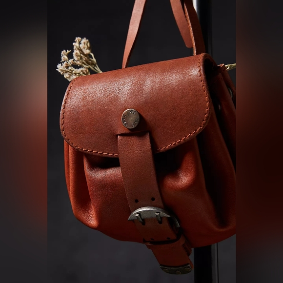 Free People We The Free Comeback Crossbody/Sap - Picture 4 of 16